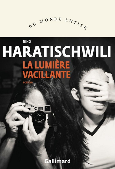 Image La lumière vacillante : roman