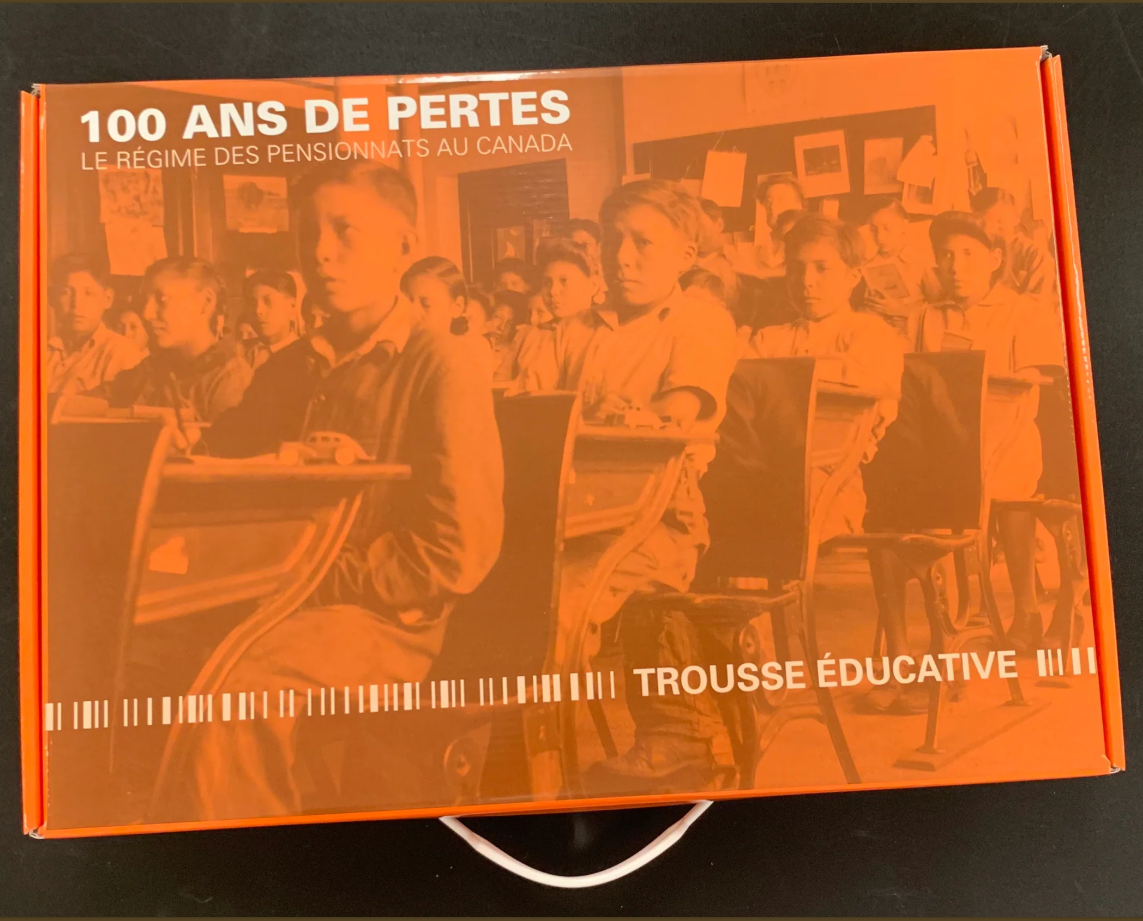 Image 100 ans de pertes : le régime des pensionnats au Canada : trousse éducative